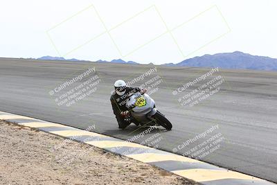 media/Feb-27-2022-CVMA (Sun) [[a3977b6969]]/Race 6 500 Supersport-350 Supersport (Holeshot)/